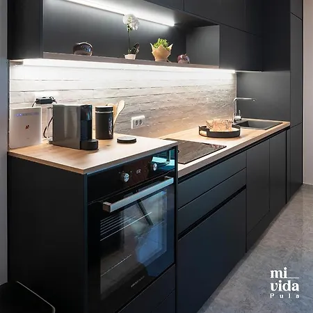 Seaside View - Family & Friends * Пула